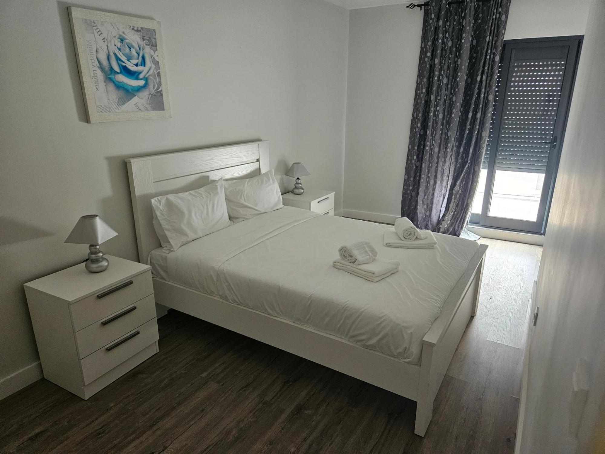 Bella Italia Coronel Miranda Guest House ปอนตาเดลกาดา ภายนอก รูปภาพ