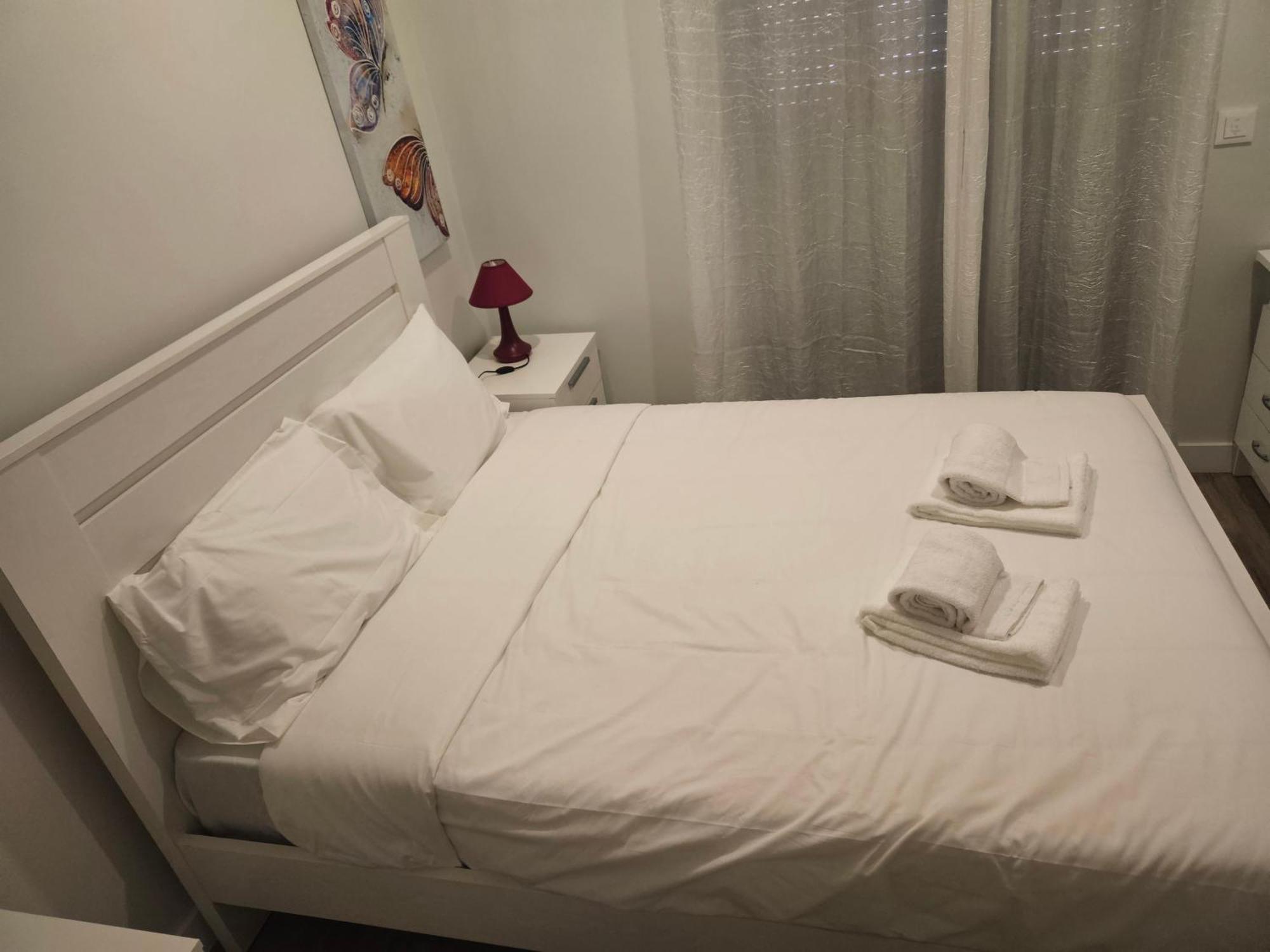 Bella Italia Coronel Miranda Guest House ปอนตาเดลกาดา ภายนอก รูปภาพ