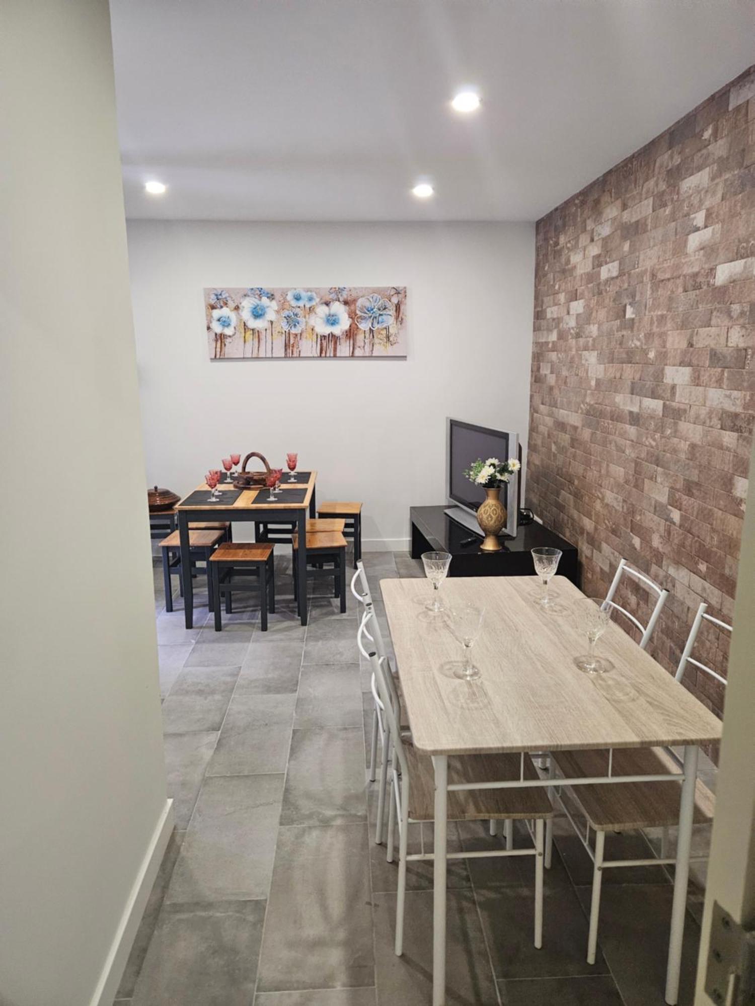Bella Italia Coronel Miranda Guest House ปอนตาเดลกาดา ภายนอก รูปภาพ