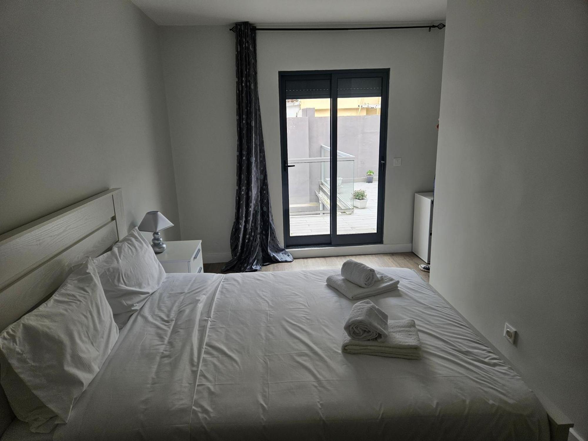 Bella Italia Coronel Miranda Guest House ปอนตาเดลกาดา ภายนอก รูปภาพ